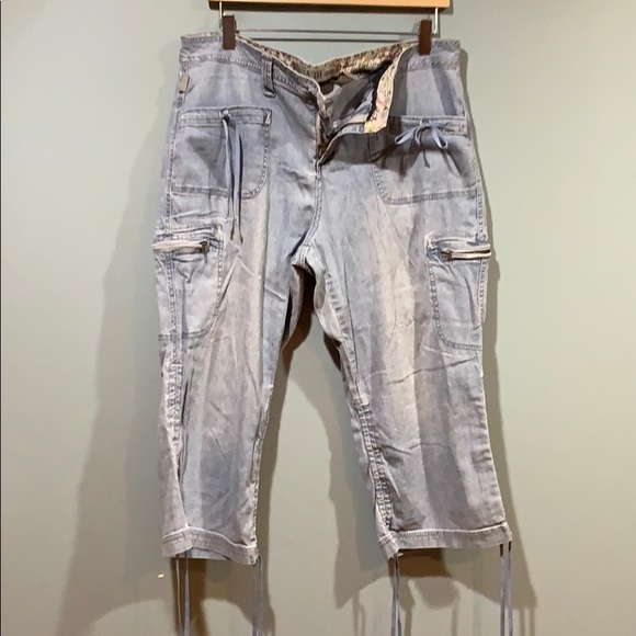 Zanadi Pants - ❤️ Denim Capri ❤️
